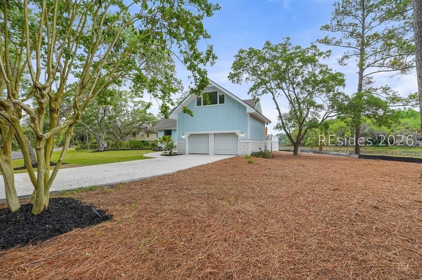 Welcome to 6 Wild Turkey Run, a stunning Lowcountry home - photo 5