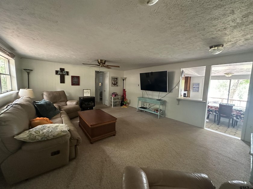 Enjoy affordable waterfront living on beautiful Lake - photo 3