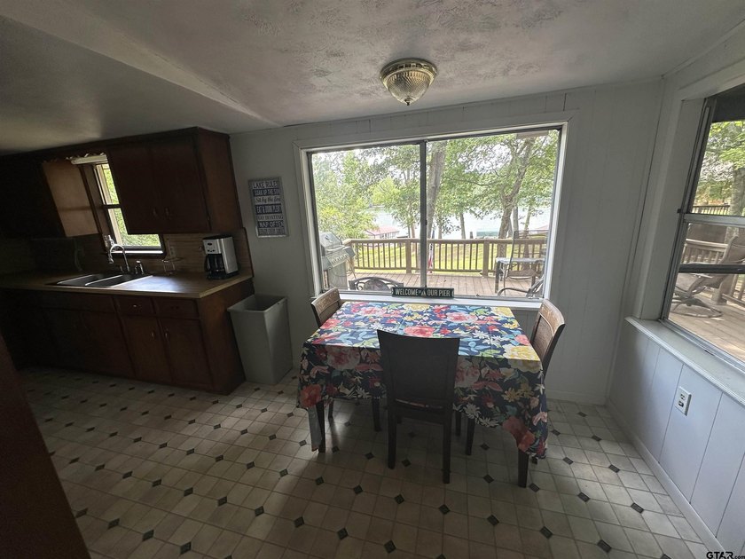 Enjoy affordable waterfront living on beautiful Lake - photo 5
