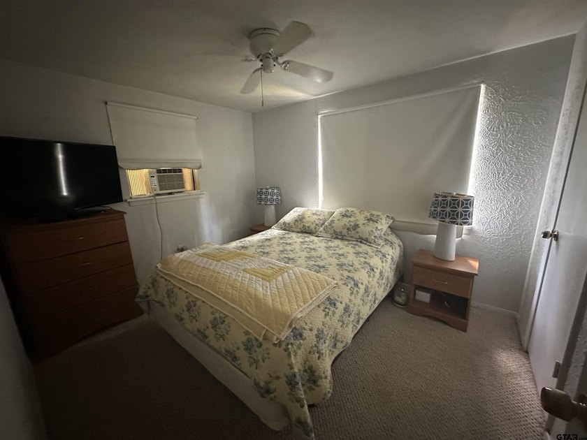 Enjoy affordable waterfront living on beautiful Lake - photo 9