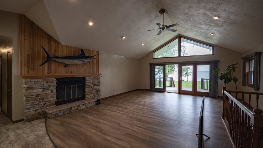 Welcome to your dream lakefront home on Lake Poygan's Norwegian - photo 17