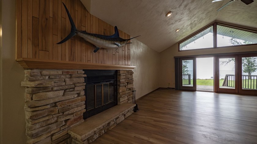Welcome to your dream lakefront home on Lake Poygan's Norwegian - photo 18