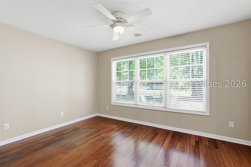 Enjoy peaceful lagoon views and an open-concept home, ideally - photo 6