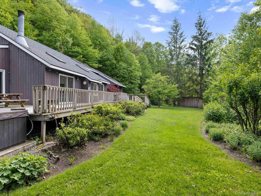 Welcome to your perfect year round Lodge in Belleayre! Nestled - photo 3