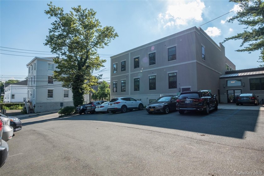 Premier commercial building located in the heart of vibrant - photo 2