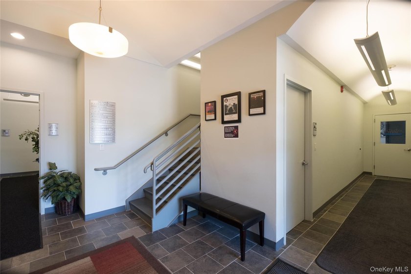 Premier commercial building located in the heart of vibrant - photo 4