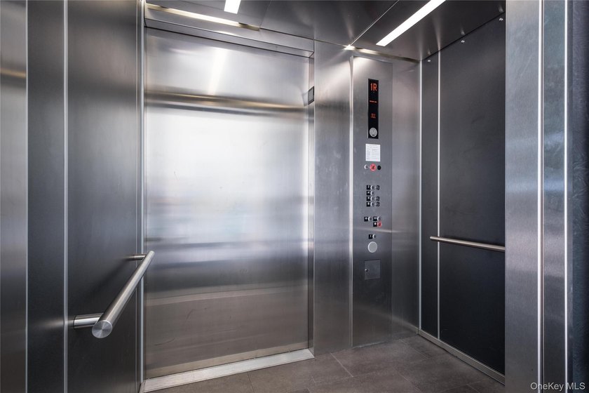 Premier commercial building located in the heart of vibrant - photo 6