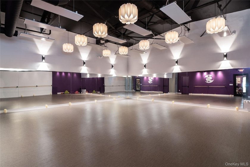 Premier commercial building located in the heart of vibrant - photo 9