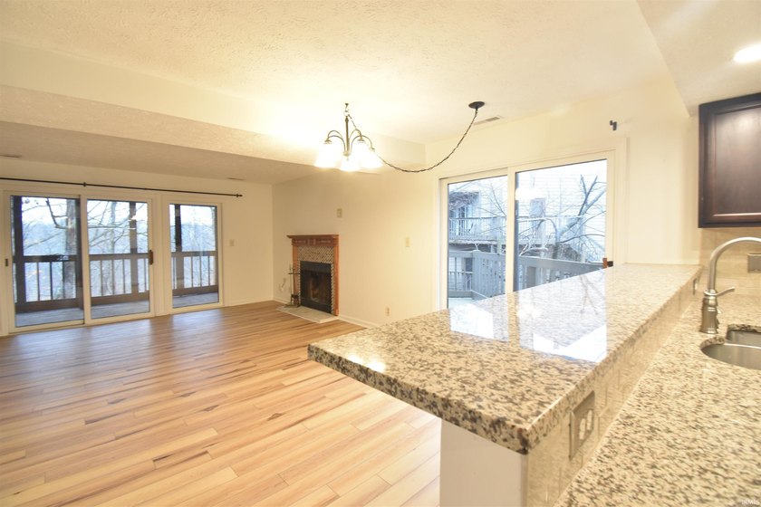 Highly desirable end-unit condo in Waters Edge II at The Pointe - photo 2