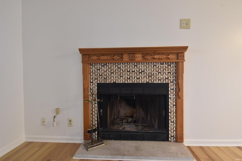 Highly desirable end-unit condo in Waters Edge II at The Pointe - photo 7