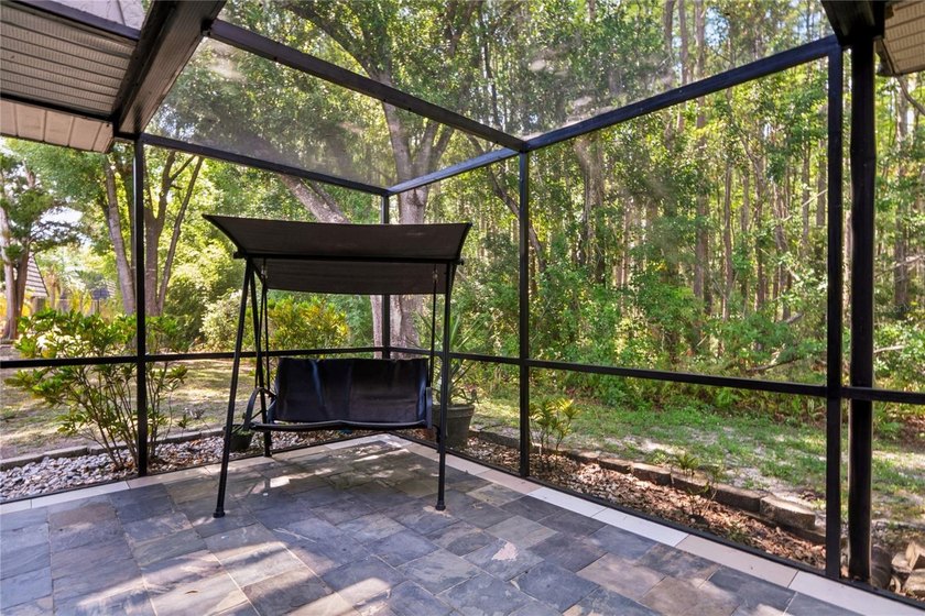 LOCATION LOCATION LOCATION! MOVE-IN READY! 3BR/2.5BA updated - photo 33