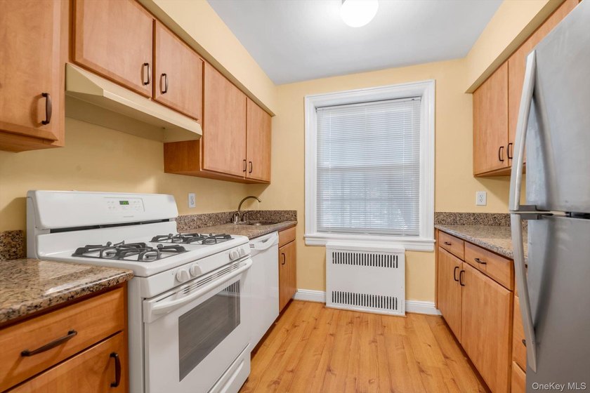 Fabulous opportunity to customize this spacious 1-bedroom - photo 7