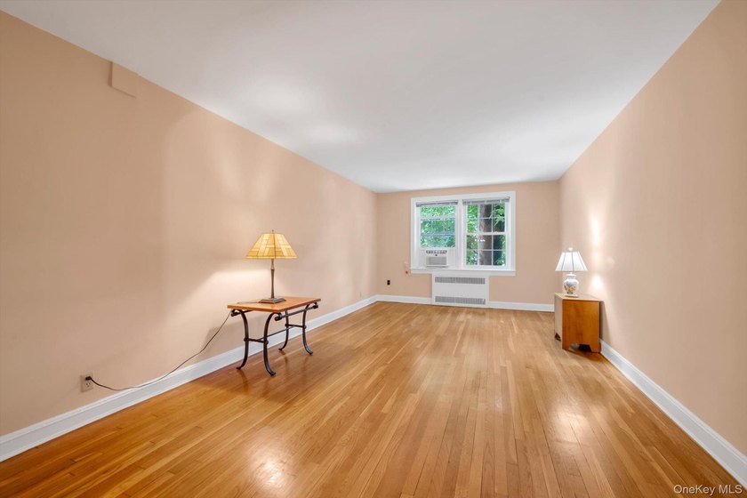 Fabulous opportunity to customize this spacious 1-bedroom - photo 8