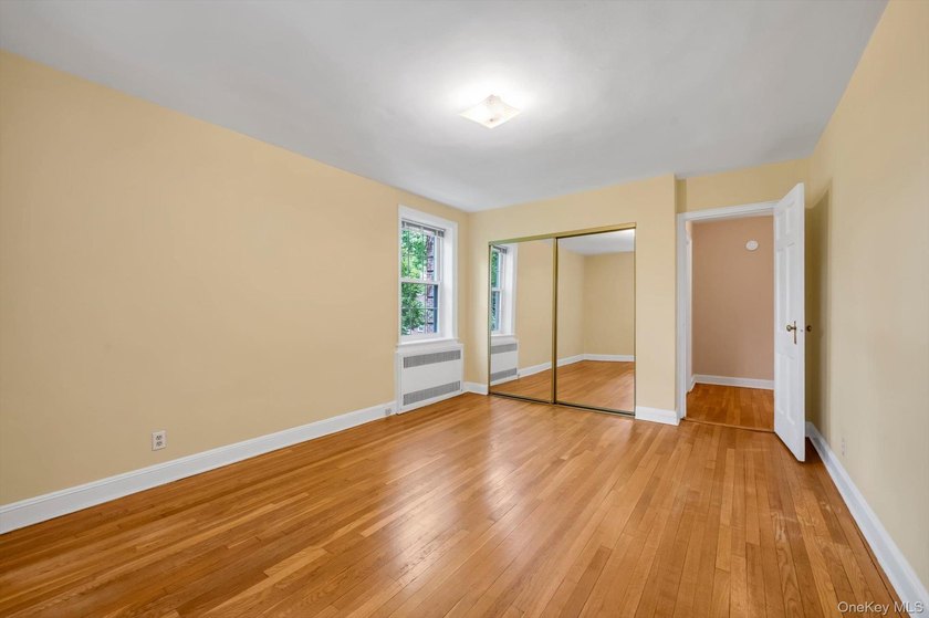 Fabulous opportunity to customize this spacious 1-bedroom - photo 9
