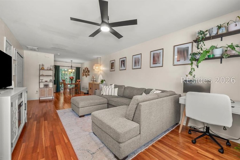 Welcome to 115 Bella Way in the centrally located Azalea Square - photo 4