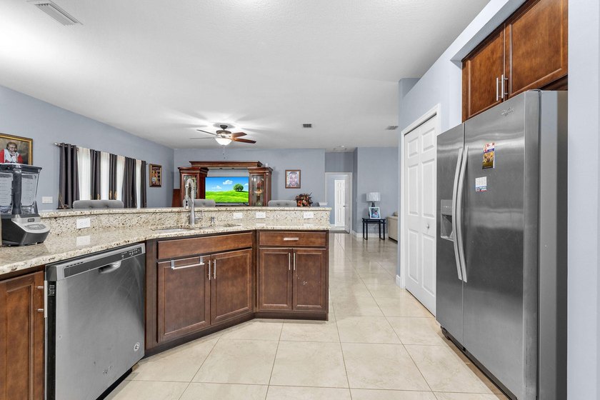 SHORT SALE PROCESS .( WE HAVE A GREAT COMUNICATION WITH THE - photo 14