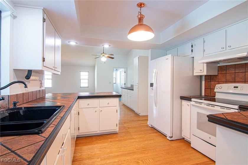 *** HOME ON A TRIPLE LOT SITE WITH CITY WATER AND SEWER *** ALL - photo 6