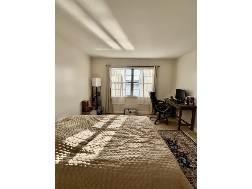 Discover this beautifully renovated 2-bedroom, 2-bathroom condo - photo 10