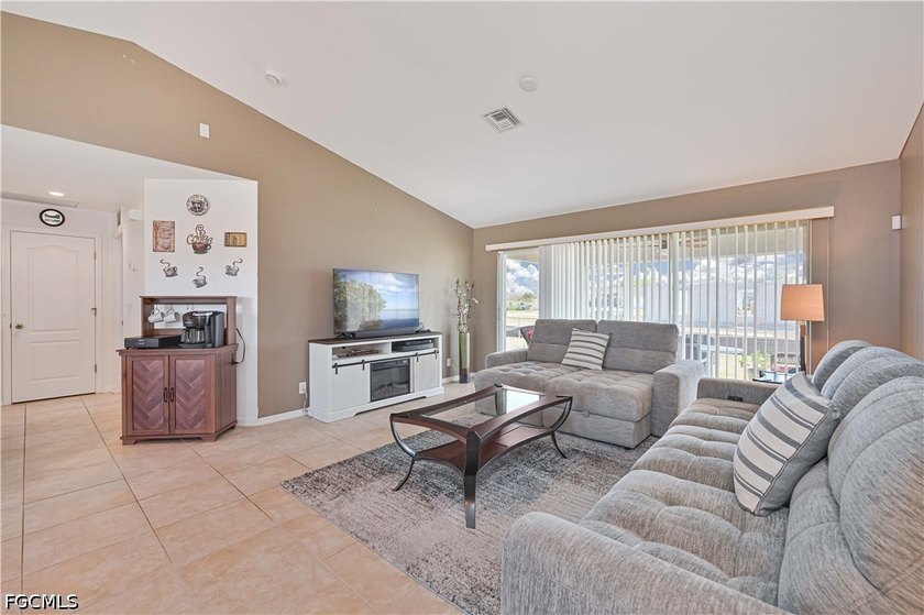 Are you looking for a short sale opportunity? Here it is! Bright - photo 11
