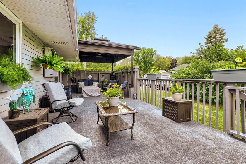 Welcome home to this beautifully maintained split-entry nestled - photo 10