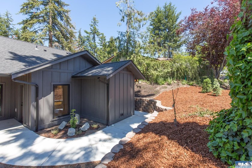 Welcome home to this beautifully designed newly constructed - photo 32