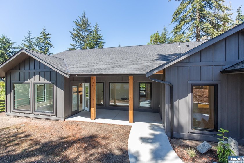 Welcome home to this beautifully designed newly constructed - photo 34