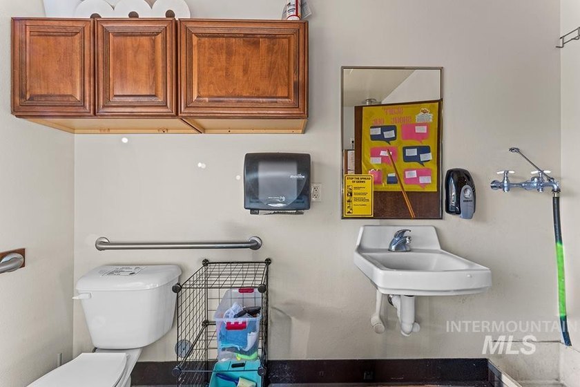 Rare opportunity to acquire a fully leased net-leased childcare - photo 13