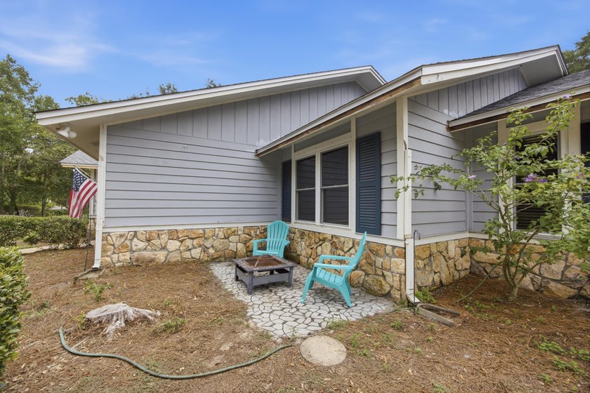 Welcome Home! This beautifully maintained home in The Woodlands - photo 5