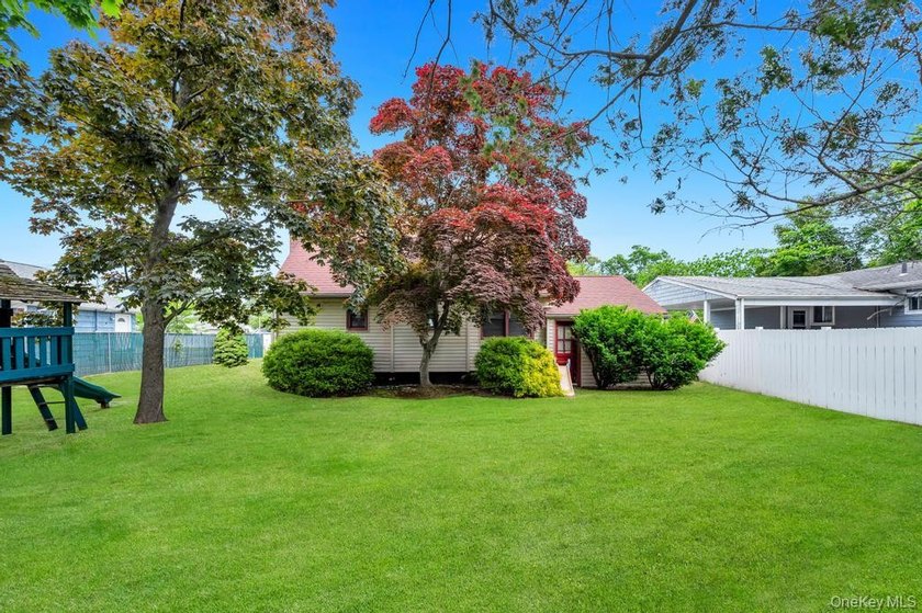 Welcome to this charming Cape Cod home located in the heart of - photo 5