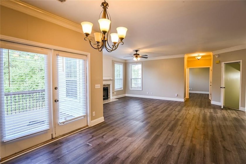 Wow, wow, wow! Experience this charming 6-bed and 3.5-bath - photo 13