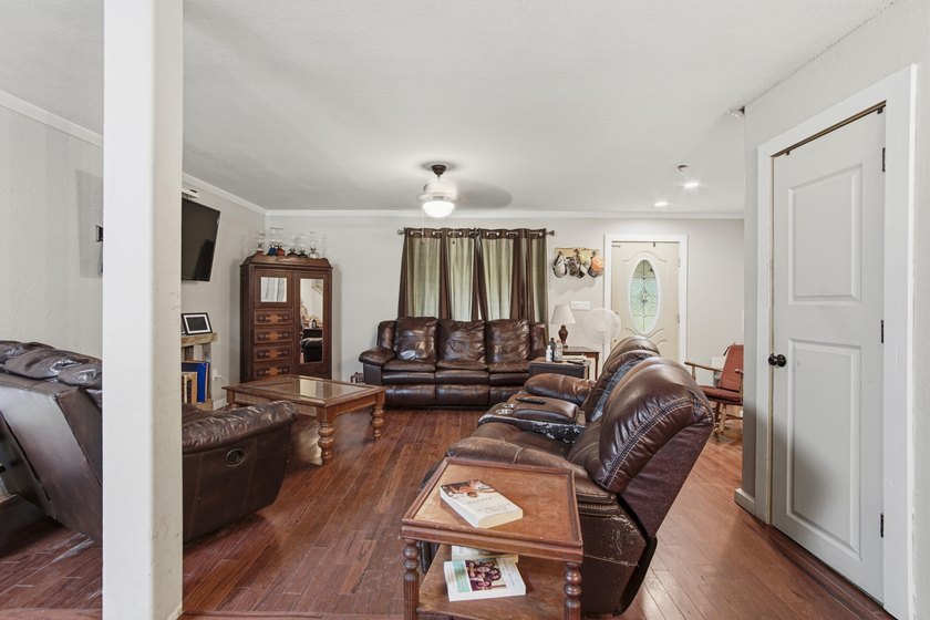 Discover the perfect blend of country living on this beautiful - photo 4