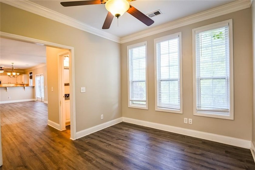 Wow, wow, wow! Experience this charming 6-bed and 3.5-bath - photo 16