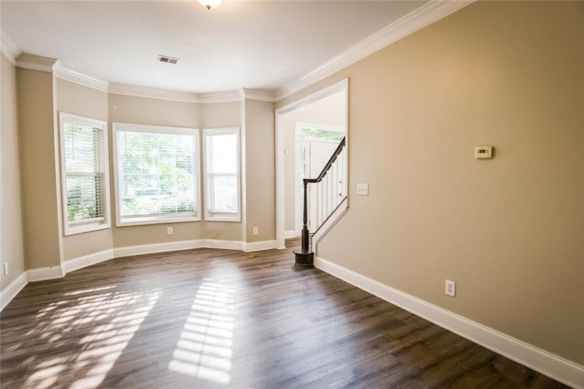 Wow, wow, wow! Experience this charming 6-bed and 3.5-bath - photo 18