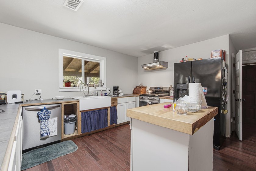 Discover the perfect blend of country living on this beautiful - photo 9