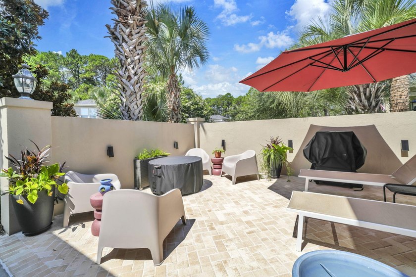Welcome to 65 Courtyard Circle, where coastal living meets - photo 5