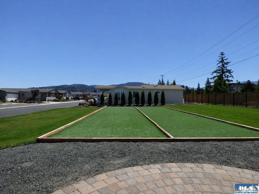 Welcome to easy living in Lavender Meadows, one of Sequim's - photo 33
