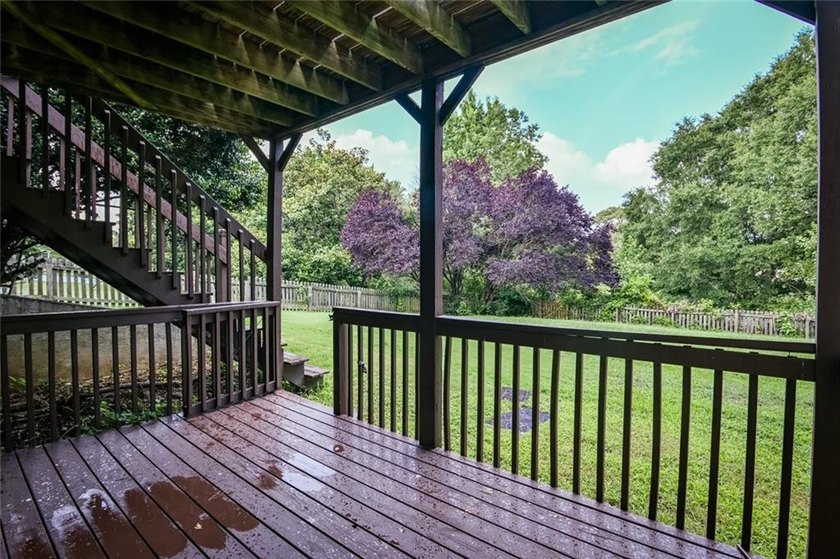 Wow, wow, wow! Experience this charming 6-bed and 3.5-bath - photo 42