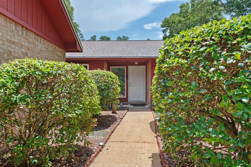 Ultimate Coastal Oasis: 4BR Home on Rare .553 Acre with Private - photo 7