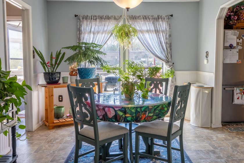 Welcome to this beautifully remodeled, turnkey 3-bedroom, 2-bath - photo 5