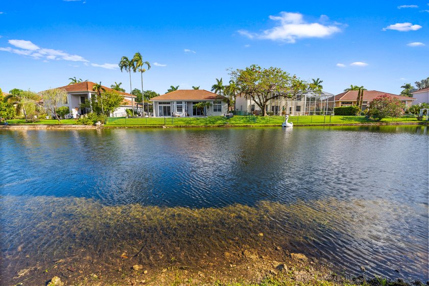 This charming one-story home features a spacious open floor plan - photo 16