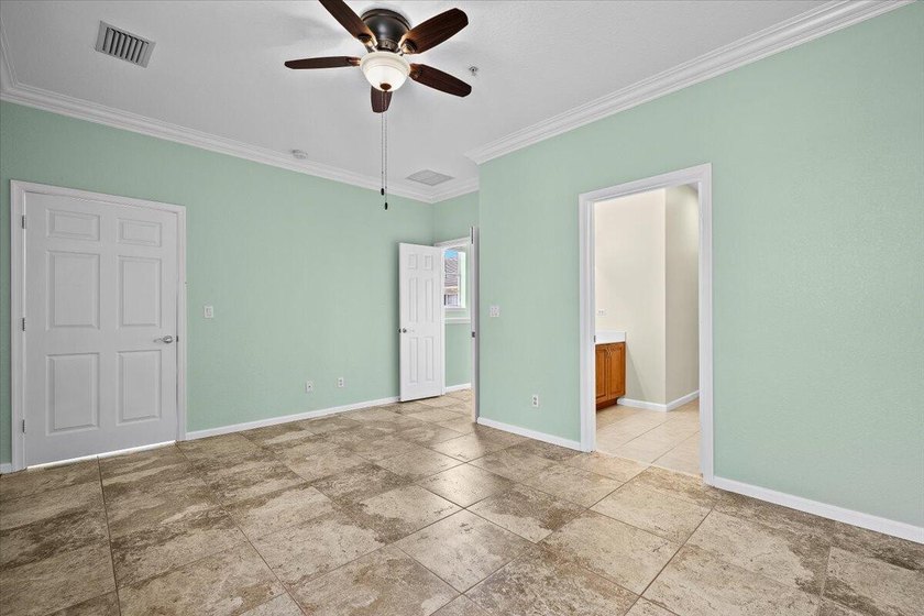 Welcome to 127 Greenwich Circle, a beautifully situated end-unit - photo 22