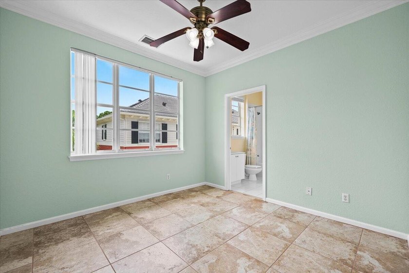 Welcome to 127 Greenwich Circle, a beautifully situated end-unit - photo 26