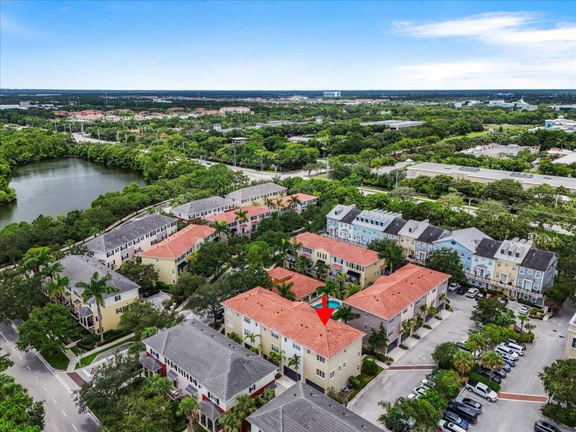 Welcome to 127 Greenwich Circle, a beautifully situated end-unit - photo 39