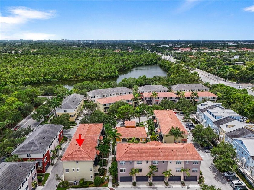 Welcome to 127 Greenwich Circle, a beautifully situated end-unit - photo 40