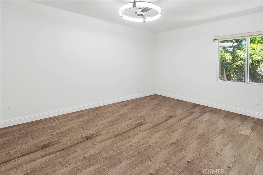 Beautiful Marina Del Rey townhome located in the highly - photo 21