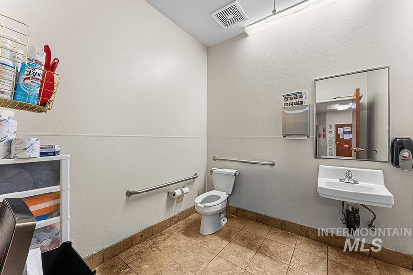 Single-tenant net leased childcare investment occupied by - photo 22