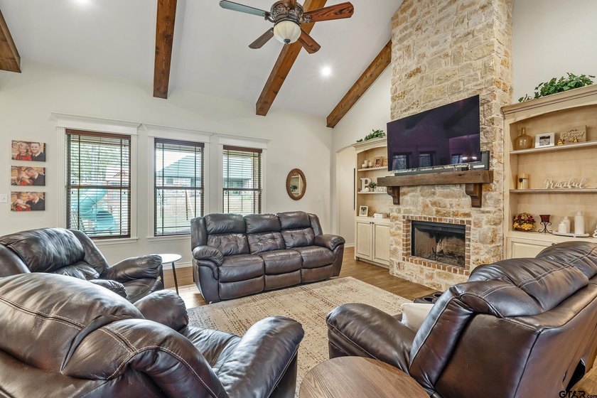 If you've been looking for a move-in-ready home with space to - photo 5