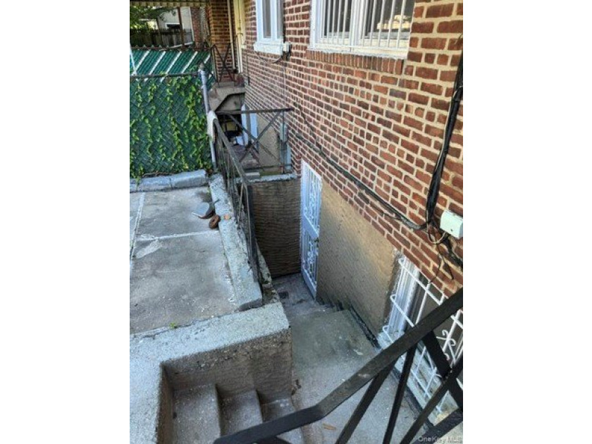 House for sale. Fully finished basement with separate entrance - photo 14