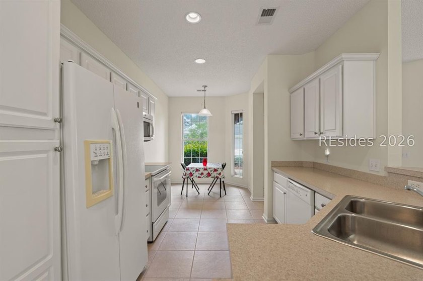 Gently used as a second home, this immaculate 2-bedroom, 2-bath - photo 14