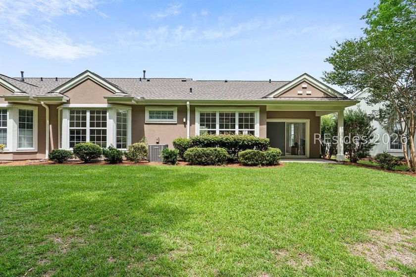 Gently used as a second home, this immaculate 2-bedroom, 2-bath - photo 33